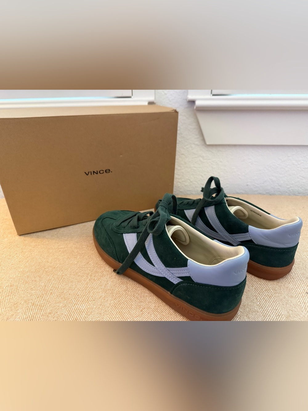 NIB Vince Oasis Evergreen and Blue Suede Low-Top Sneakers Size 9
